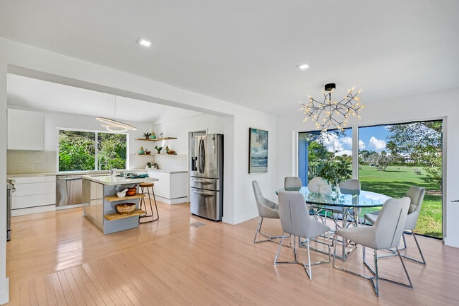 Photo - 667 NE 105th St