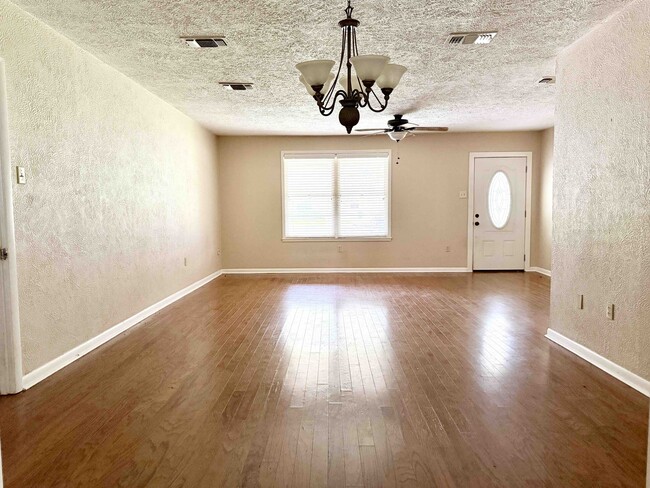 Photo - 9384 S Riveroaks Dr