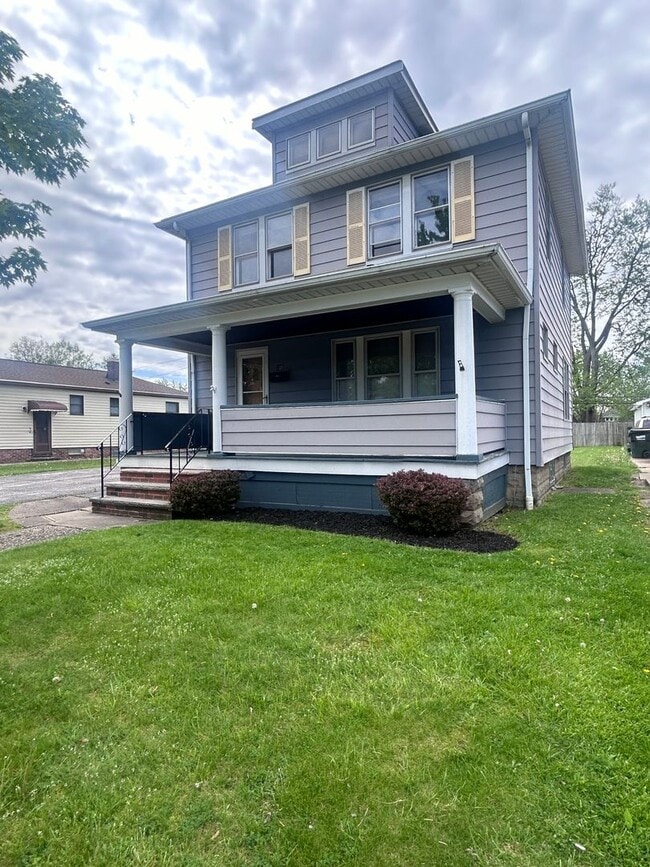 Photo - Newly updated 3 bd single fam house ( NO VOUCHERS)