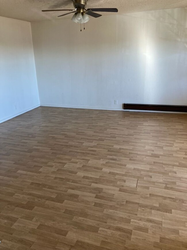 Photo - Charleston Apts Unit 9