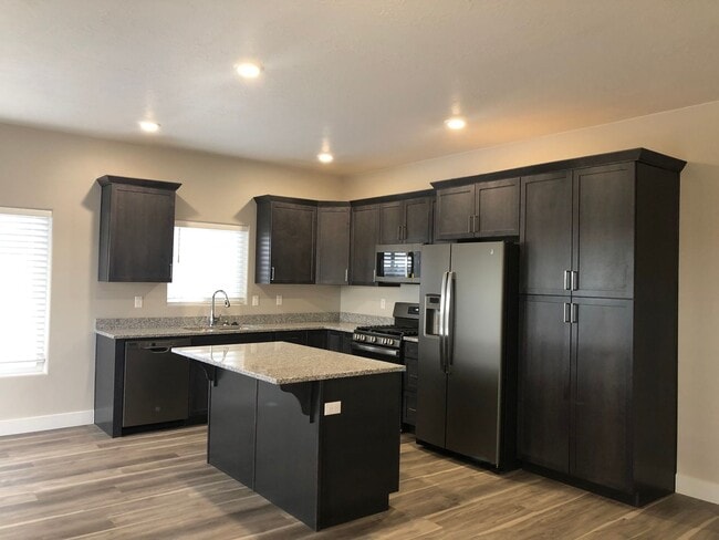 Photo - 4 Bedroom 2.5 Bathroom Townhome