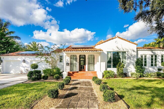 Building Photo - Northeast 101st Street, Miami Shores, FL 33138 - 5 BR 3 BA single-family home