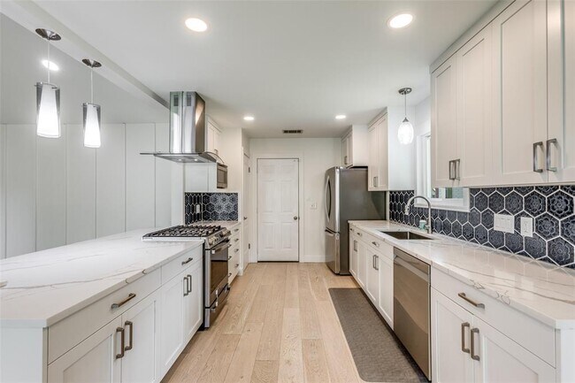 Photo - 1435 S Meadows Dr