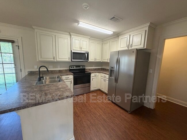 25 Hawthorne Dr