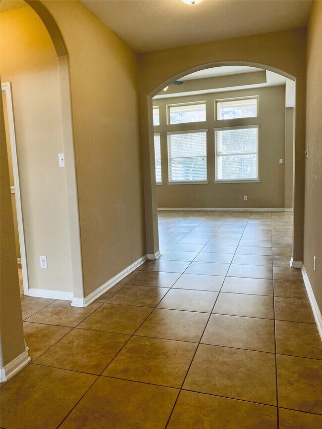 Photo - 15 Sagamore Ridge Pl