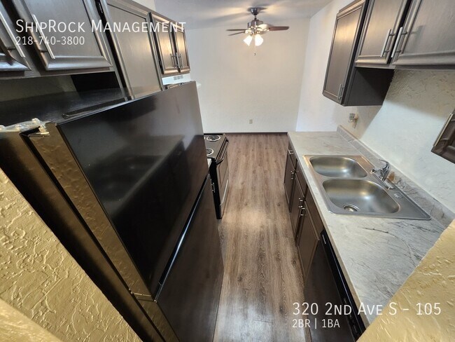 Photo - 320 2nd Ave S Unidad 105