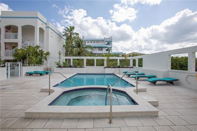 Photo - 9172 Collins Ave Unit 9172 NE Collins Ave # 312