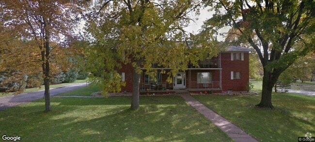 Building Photo - 610 Hawthorne Dr Unit 1 Rental