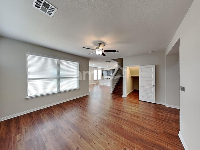 Photo - 5813 Gerard Dr