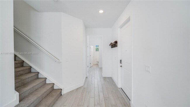 Photo - 241 Preserve Trl N