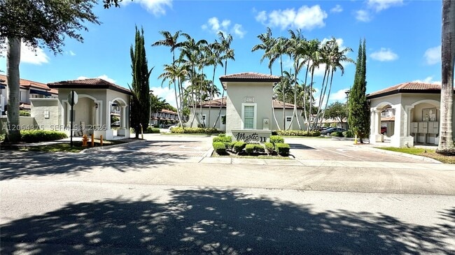 Photo - 8102 SW 118th Pl