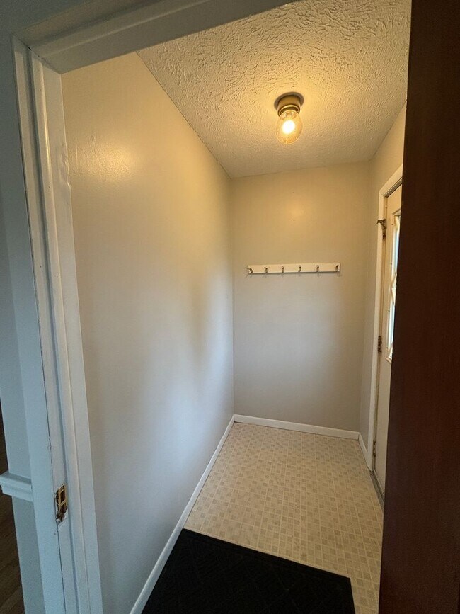 414 E Main St