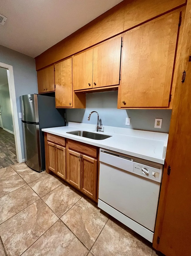 Photo - 4221/4223 Hawthorne Court Unit 4223