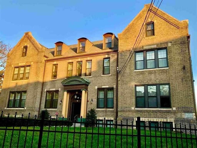 Photo - 78 Summit Ave Condo Unit 403