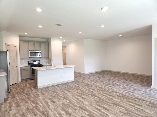 Photo - 226 Serena Pk Ln