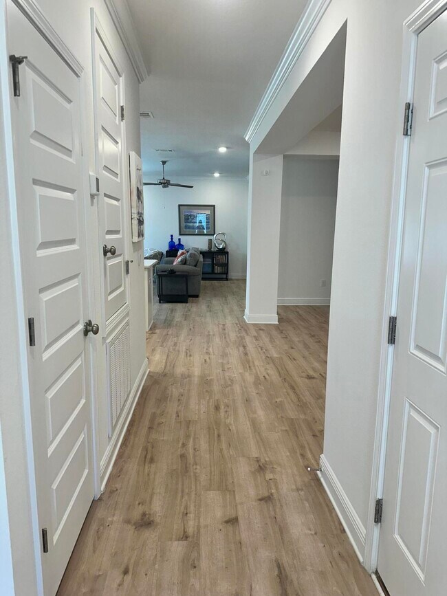 207 Sea Eagle Ln