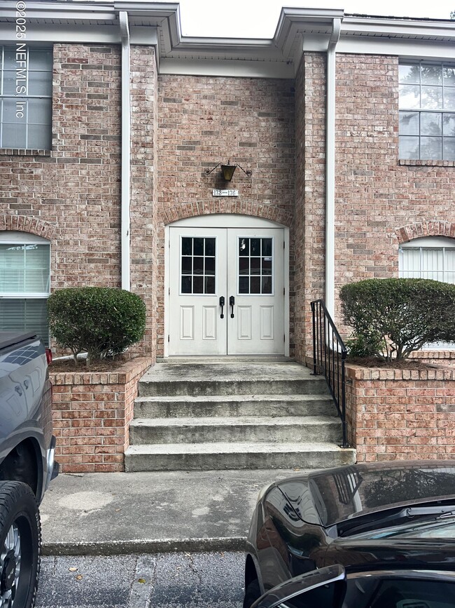 Building Photo - 5201 Atlantic Blvd Unit 39 Rental