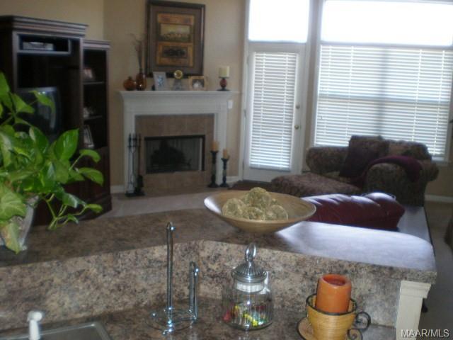 Photo - 408 Glenmede Ln