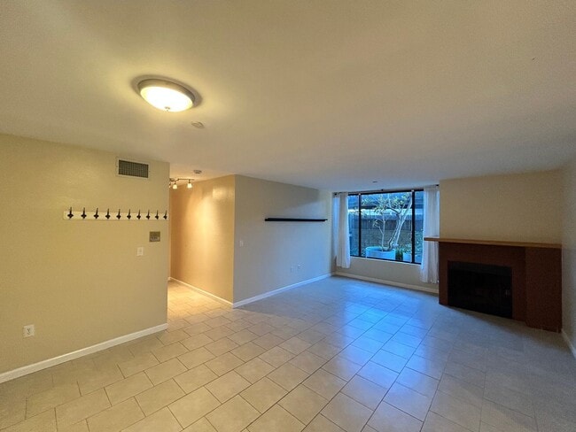 Photo - Beautiful 2B/2BA Condo in Mission Hills for Rent!