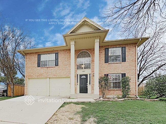 Photo - 1207 Chapel Hill Dr House