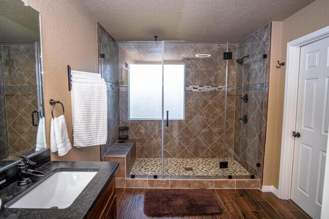 Photo - 5323 Dannelly Field Casa