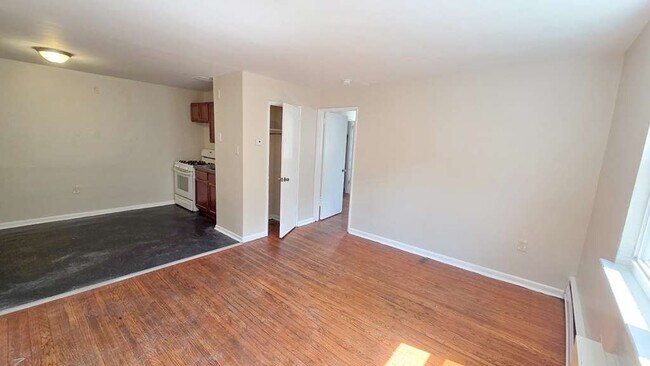 Photo - 5846 N Marvine St Unit A10