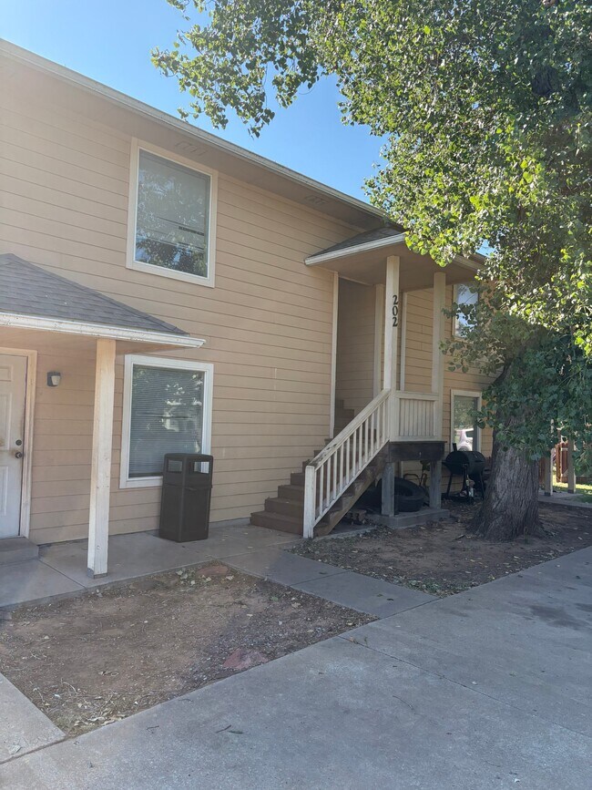 Photo - 202 N Cherry St Unidad D