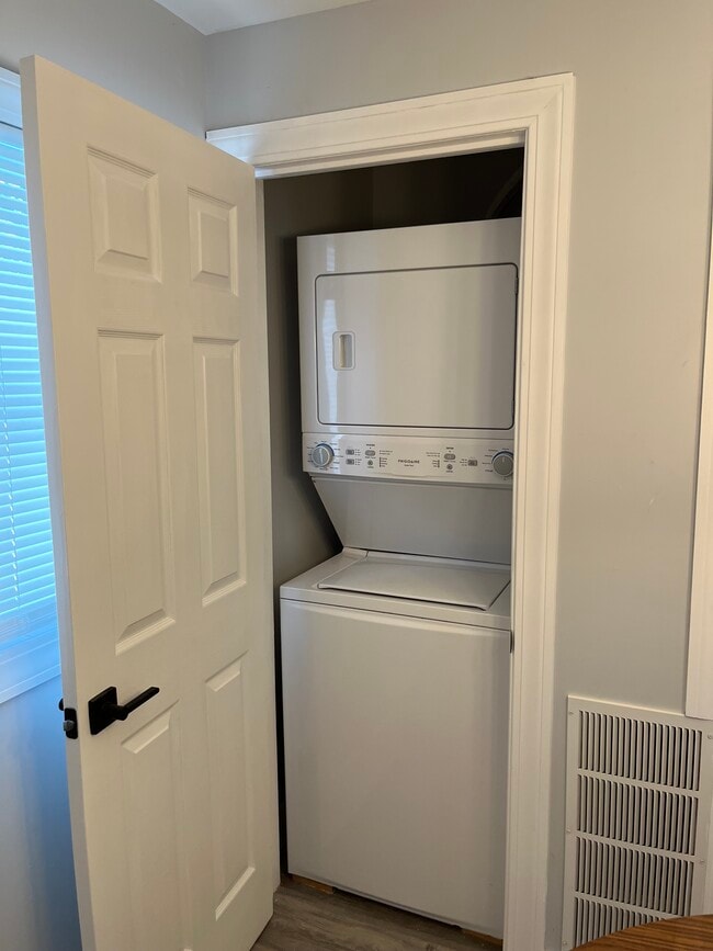 Photo - 2 New York Ave Unidad 2