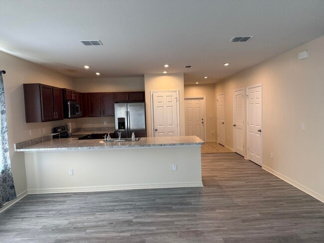 Photo - 3334 Franklin Square Ln