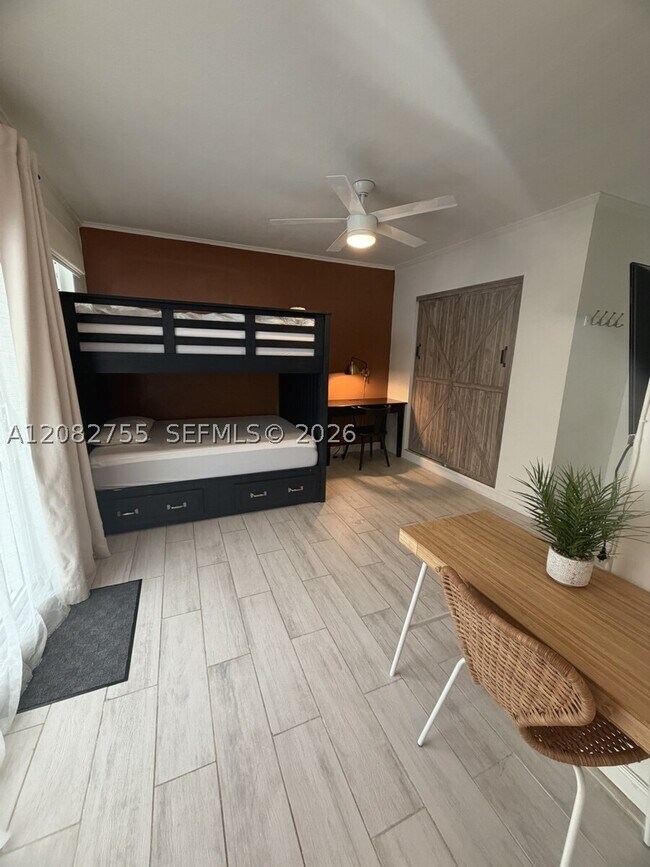 Photo - 1300 Arthur St