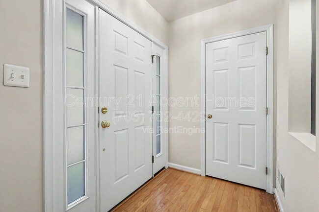 Photo - 968 Harrison Cir