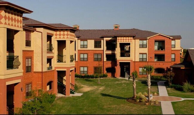 Photo - 650 Leora Ln Unidad b4