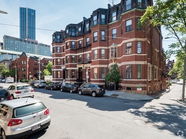 Building Photo - 30 Gloucester St Unit 3 Rental