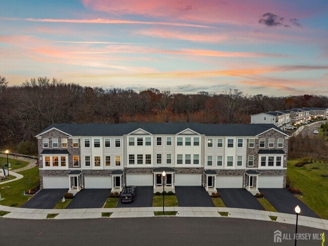 Photo - 1901 Swales Ct