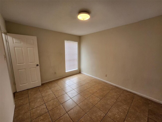 Photo - 2404 Audubon Pl