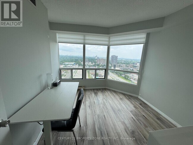 Photo - 115 Hillcrest Ave Unit 2015