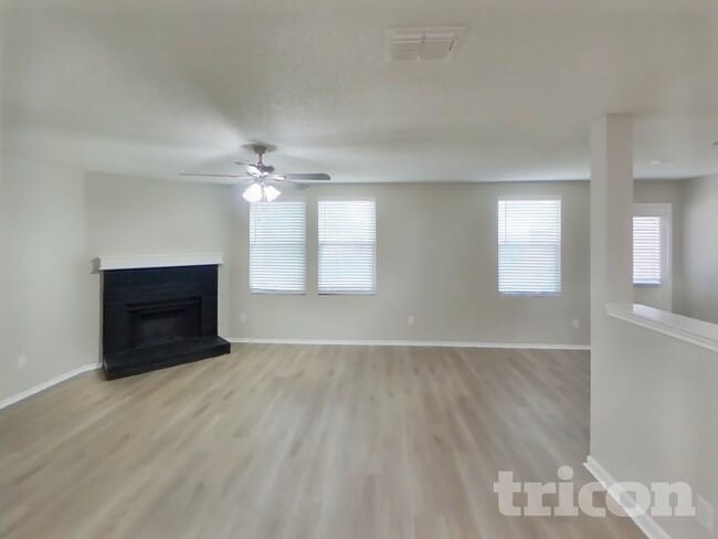 Photo - 2669 Bandera Pl