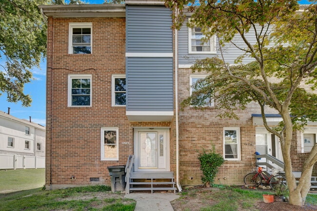 Photo - 9216 Canterbury Riding Townhome