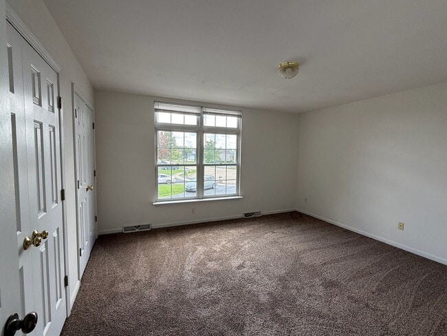 Photo - 1489 Stonefield Dr