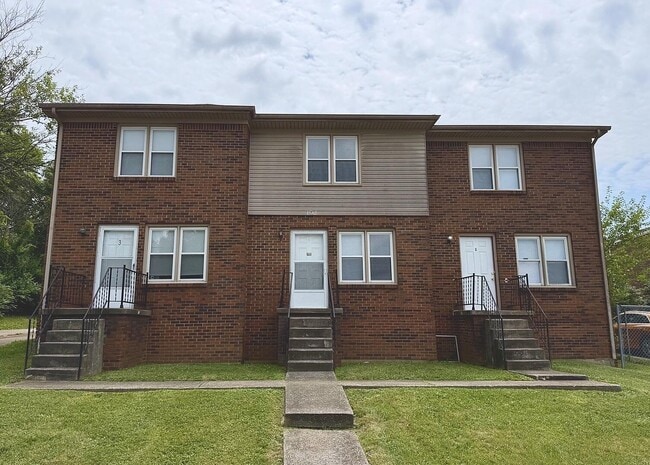 Building Photo - 102 Northwood Rd