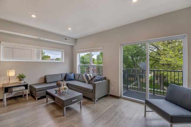 Living - 2132 Grand Ave Apartamentos Unidad 1A