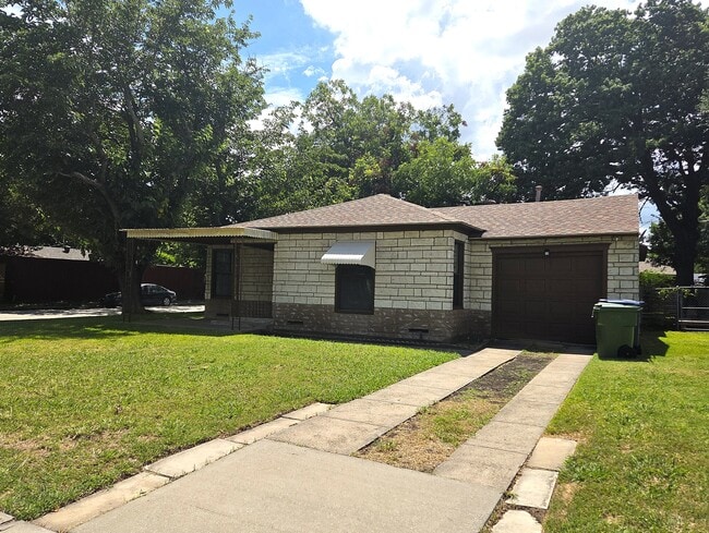 Photo - 1309 Shady Ln