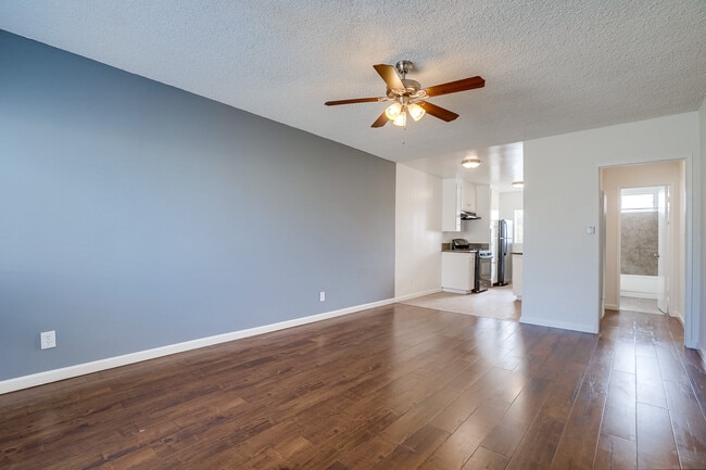 Photo - Apartment Building in Park Mesa Heights with Laundry On-Site and Parking