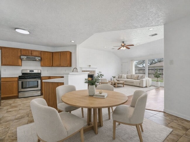 Photo - 2118 Westminister Rd