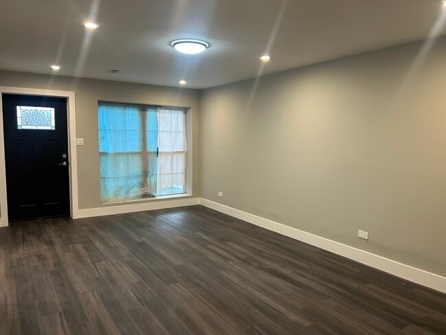 Photo - 4447 S Leamington Ave