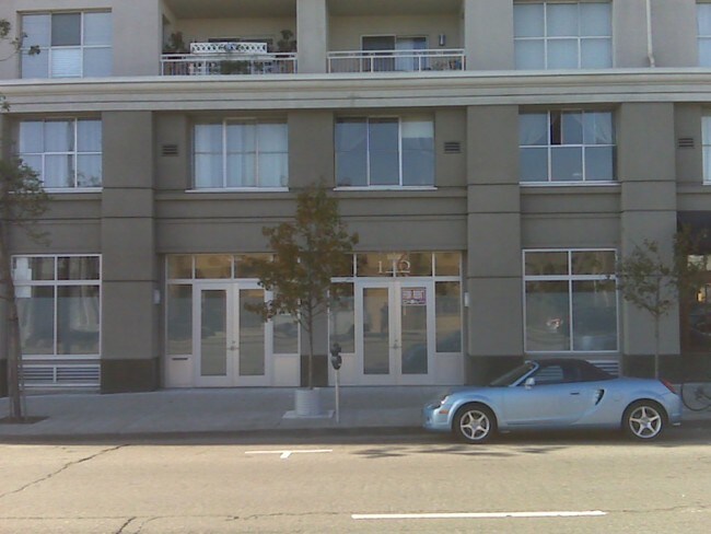 Photo - 140-148 S Van Ness Ave