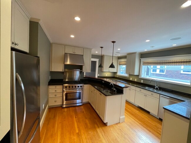 Cocina grande - 36 Gerald Rd Unidad 2