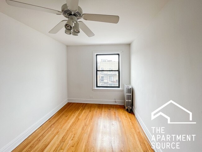 Photo - 2542 W Summerdale Ave Unidad 2542 West Summerdale Ave