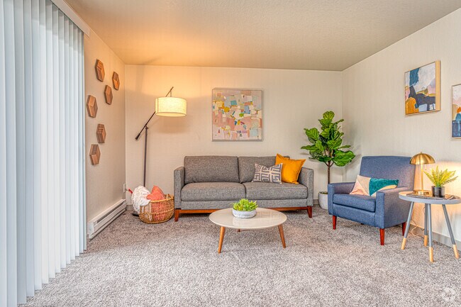 2BR, 1BA - 816SF