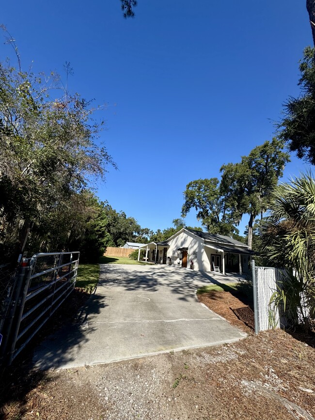 Photo - 3 Lang St Unit Easy Livin’ in Savannah